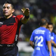 Comisión de arbitraje acepta error en penal en contra de Cruz Azul