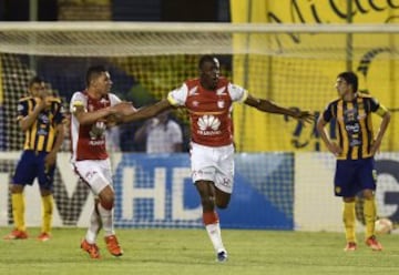 Santa Fe sigue con vida en los tres torneos que disputa. La Copa Sudamericana, la Copa Colombia y la Liga Águila.