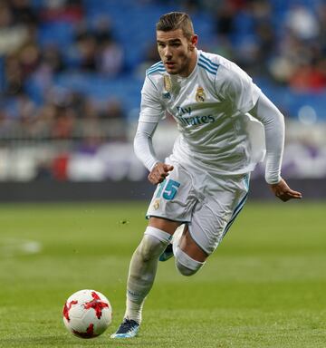 El lateral cedido en la Real Sociedad fue uno de los destacados de su equipo, a pesar de la derrota por 1-0 ante el Betis en el Benito Villamar¨ªn. El defensa vio la tarjeta amarilla en el minuto 62' al cortar en falta un contragolpe de Boudebouz.