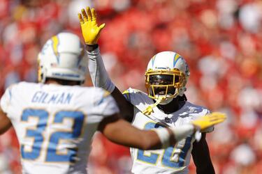 Chargers Justin Herbert building strong early case for MVP
