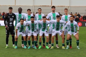 Once inicial del Antequera en Granada.