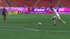 ¡Desde fuera del área! El golazo de Pávez en México