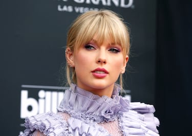 Taylor Swift now officially the richest female musician in the world