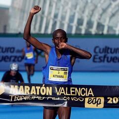 Kitwara establece un nuevo récord en la Maratón de Valencia