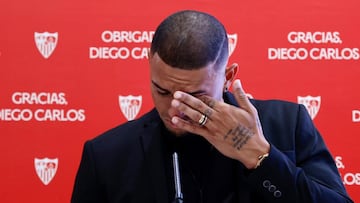 Diego Carlos no pudo contener las lágrimas en su despedida del Sevilla.