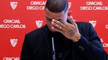 Diego Carlos no pudo contener las lágrimas en su despedida del Sevilla.