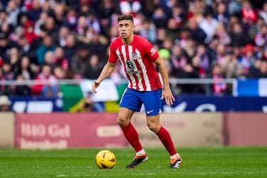 El defensa central brasileño llegó el último día de mercado.  Tras 6 temporadas y media en el Valencia, recaló en el club capitalino donde sólo estuvo seis meses, tras terminar su contrato se marchó al Besikatas. Jugó 5 partidos de rojiblanco.