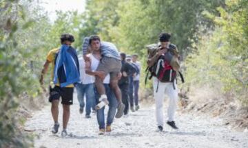 Miles de refugiados han cruzado la frontera entre Macedonia y Serbia con destino a Europa occidental. Macedonia ha sido uno de los países que se han visto desbordados por la afluencia de refugiados procedentes de Siria, Irak o Afganistán.