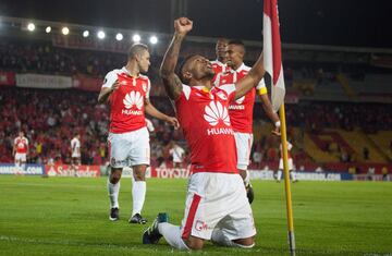 Santa Fe venció 3-0 a Santiago Wanderers y pasó a la fase de grupos de la Copa Libertadores tras el 5-1 en el marcador global.