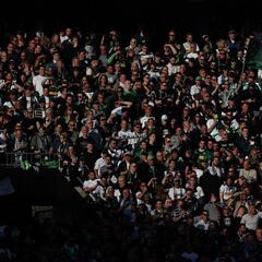 Aficionados del Borussia Mönchengladbach invaden las oficinas del club