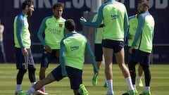 Neymar, en el entrenamiento del Barcelona de este s&aacute;bado.