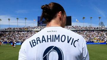 El astro sueco fue invitado a formar parte del nuevo comercial del programa de televisión, dentro del anuncio también está otra figura de LA Galaxy.