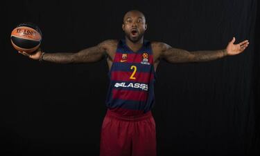 Barcelona take on Real Madrid in basketball El Clasico
