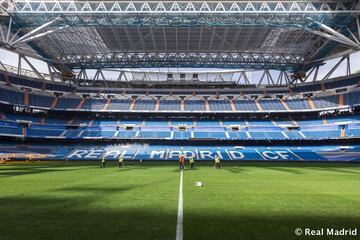 Las obras de remodelación del estadio del Real Madrid siguen a buen ritmo y encaran la recta final para su estreno la próxima temporada. 