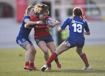 Im¨¢genes de la semifinal del Campeonato de Europa de rugby femenino disputada en el Estadio Central de la Universidad Complutense entre la selecci¨®n espa?ola, dirigida por Jos¨¦ Antonio Barrio, y la selecci¨®n rusa.