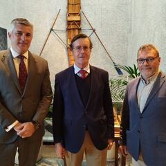 El Club Marítimo conmemora “un año intenso” adornado con la salida de La Gabarra