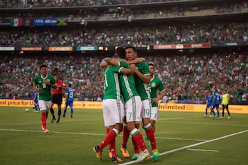 Estas son las mejores imágenes del duelo entre el tricolor y la Selecta celebrado en San Diego, y que marcó el debut de los de Osorio en el torneo de Concacaf.