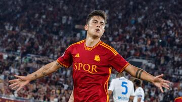 El jugador de la Roma Paulo Dybala celebra un gol en el partido de Serie A contra el Empoli.