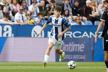 La equipación del C.D. Leganés está inspirada en la temporada 1997-1998, un año histórico para el club por ser el primero disputado en el Estadio Municipal de Butarque (actual Ontime Butarque) y por contar con Samuel Eto'o como protagonista.