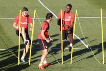 Jackson Martínez entrenó con toda la plantilla del Atlético, pensando en el partido de la octava jornada de Liga ante la Real Sociedad