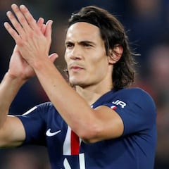 Giroud para suplir a Cavani