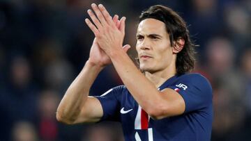 Giroud para suplir a Cavani