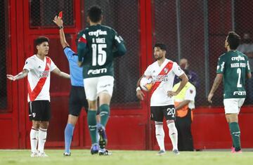 Jorge Carrascal era uno de los más insistentes en ataque de River Plate, pero su expulsión complicó el partido de vuelta