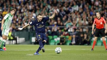 Benzema el el último partido de Liga del Madrid, el 8 de marzo en Sevilla.