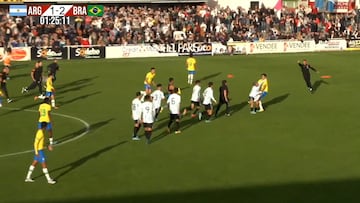 Imagen para el olvido: pelea entre los jugadores de Argentina y Brasil Sub-17 en la final de Montaigu