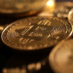 This man lost 8,000 bitcoins because his girlfriend threw away a hard drive: Now they're worth over $760 million!