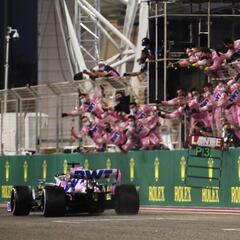 Checo realiza una de las grandes remontadas hasta la victoria