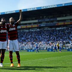 “Es un disparate lo que dice Cicinho; Vidal no manchará una carrera brillante”
