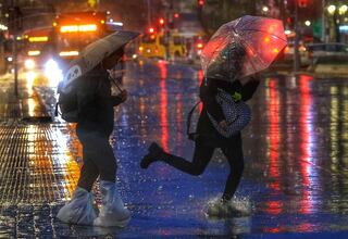 ¿Se adelantan las lluvias en Santiago? Expertos actualizan el pronóstico, comunas y nivel de agua que caerá