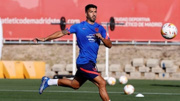 Luis Suárez se entrenó con balón y apura para llegar al Espanyol