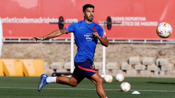 Luis Suárez se entrenó con balón y apura para llegar al Espanyol