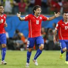 Regreso de Valdivia y ausencia de Zárate marcan la nómina