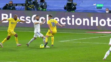 "No hay penalti a Benzema"