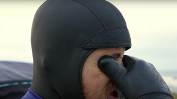 Natxo Gonzalez llorando en traje de neopreno en Irlanda a inicios del 2025