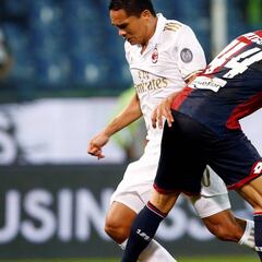 DT de Milan explica el cambio de Bacca ante el Genoa