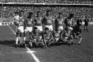 La nómina de sólo colombianos estuvo en Nacional de 1987 a 2004. Ganó una Libertadores con Higuita, Andrés Escobar, Leonel y Alexis García, entre otros.