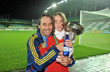 Durante su etapa como entrenador nacional de la Sub-19 se alzó con la Eurocopa de 2012. 