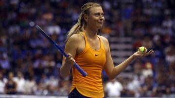 Sharapova bailó al ritmo de Ricky Martin... y perdió