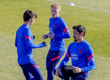 El jugador danés durante su primer entrenamiento como jugador rojiblanco. 