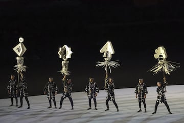 Espectacular ceremonia por parte de los japoneses para darle la bienvenida oficial a esta versión de los Juegos Olímpicos de Tokio 2020 antes de que las delegaciones desfilaran por el estadio Nacional de la capital japonesa.