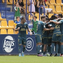 Viera y Rober permiten a Las Palmas jugar una final por el playoff contra el Oviedo