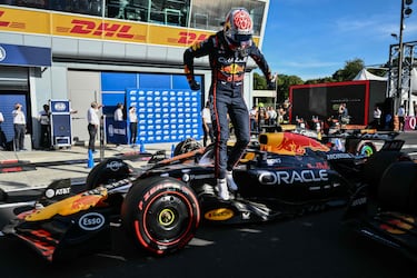 Verstappen celebra su pole en Monza