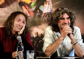 Iñaki Antón, mítico guitarrista de Extremoduro, ingresado de urgencia: “Os pedimos paciencia”