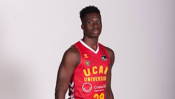 El menor de los Antetokounmpo debuta en Murcia a lo grande