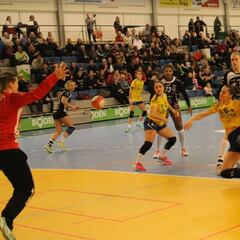 El Rocasa vuela con Silvia Navarro y Haridian Rodríguez