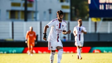 Lucas Paquetá durante un amistoso entre el Lyon y el Bourg-en-Bresse.